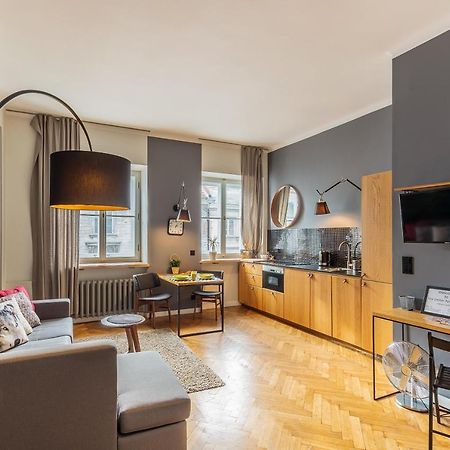 Fox Center Apartments ゾンブキ エクステリア 写真