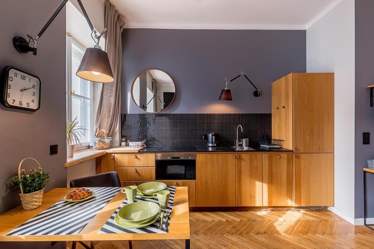 Fox Center Apartments ゾンブキ エクステリア 写真